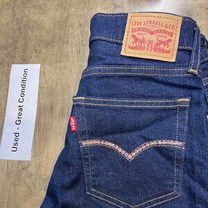 Levi’s 725 High Rise Bootcut Jeans 27